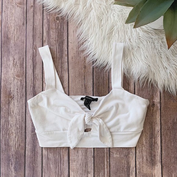 Forever 21 Tops - F21 Tie Front Cut out Crop Top